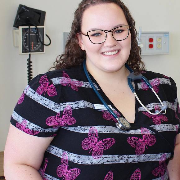 Meet your Posher, Mackenzie - Picture 1 of 1